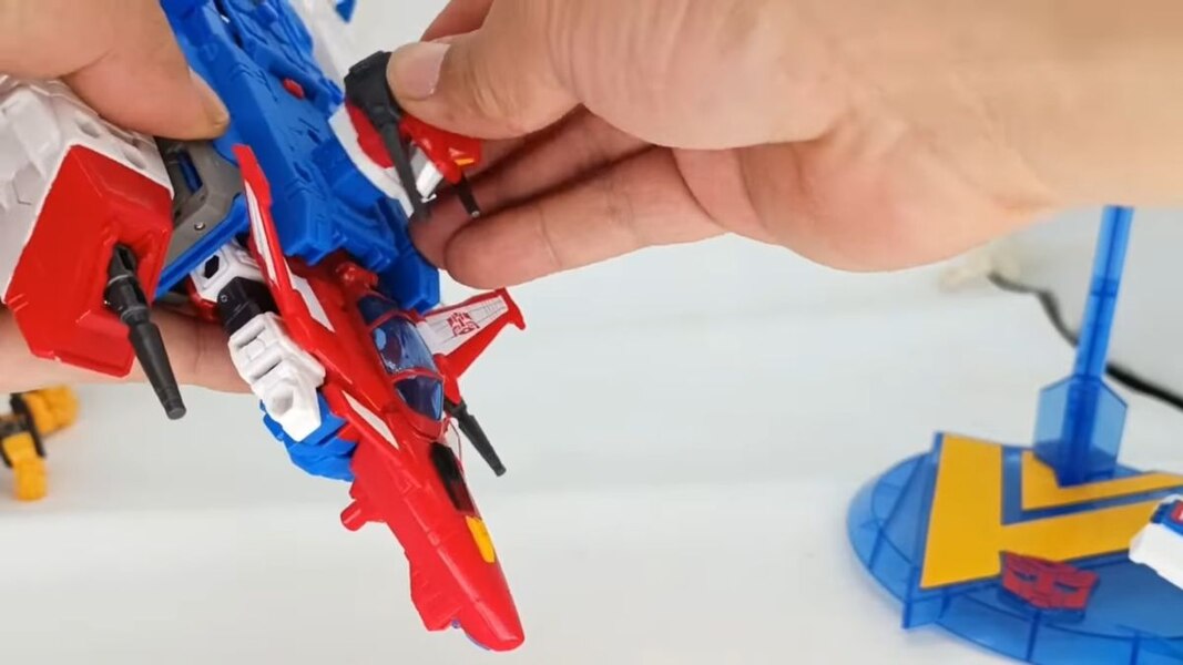  In Hand Image Of HasLab Transformers Victory Saber Transformation Process  (39 of 51)